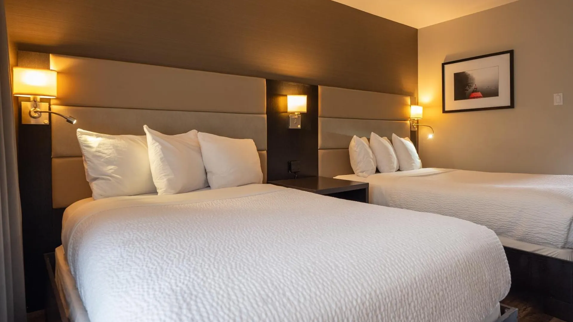 Hotel Ramada By Wyndham Ottawa On The Rideau
