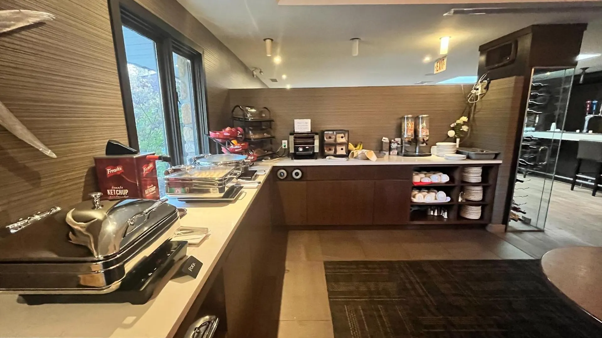 Hotel Ramada By Wyndham Ottawa On The Rideau