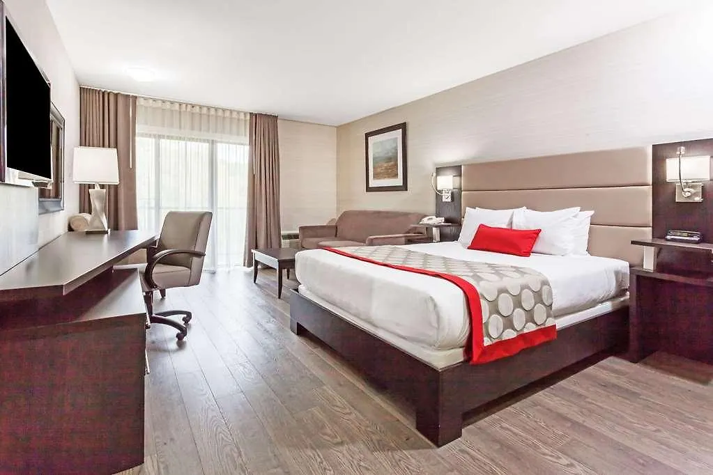 Hotel Ramada By Wyndham Ottawa On The Rideau 3*,  Kanada
